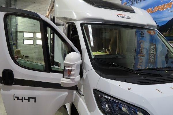 Carado T447 camper naar Super B
